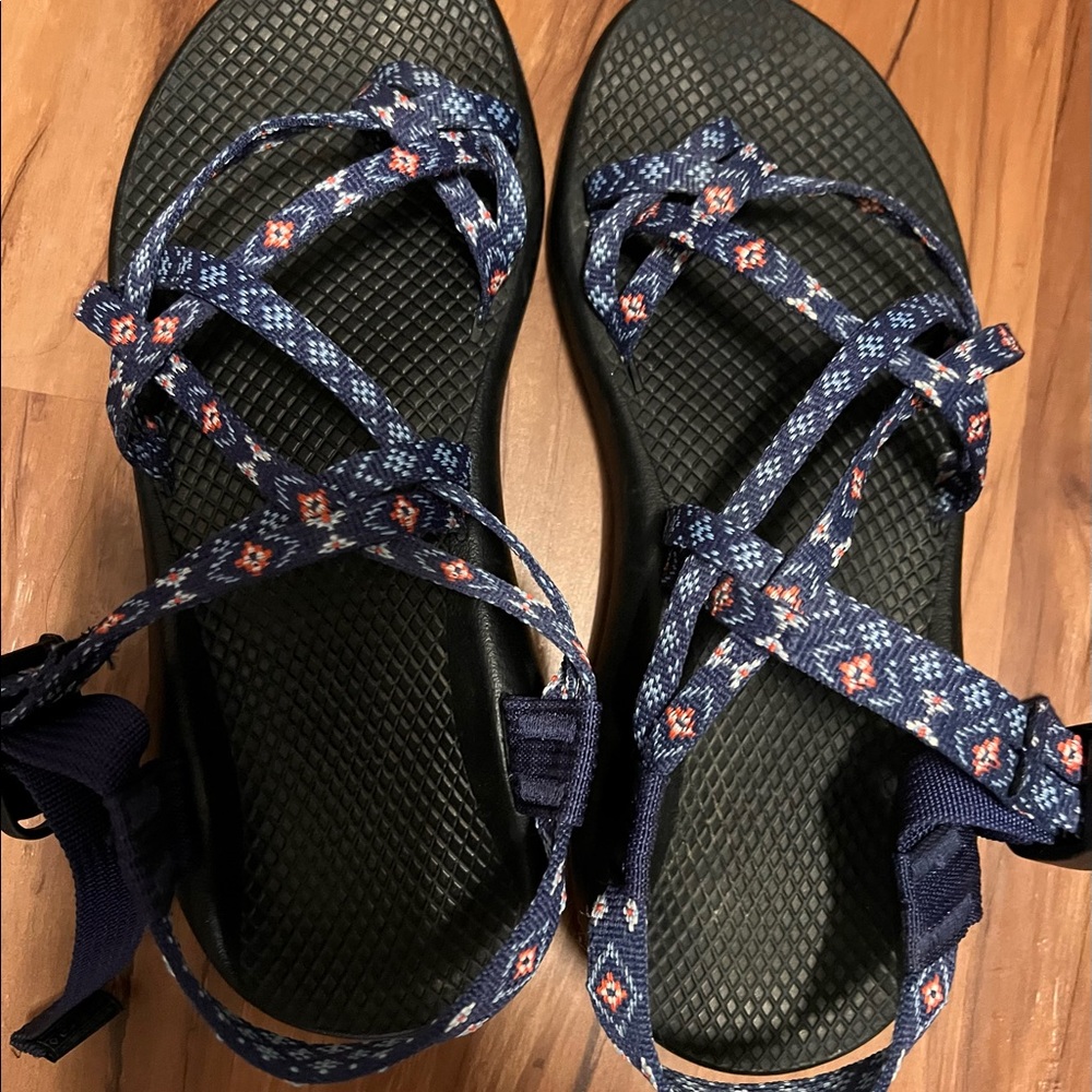 Womens Chacos, size 9